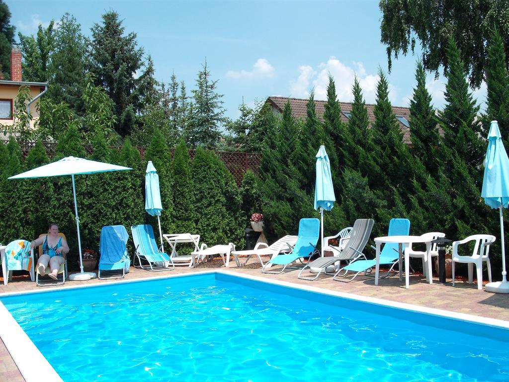 Apart Hevizi Haz Bagian luar foto